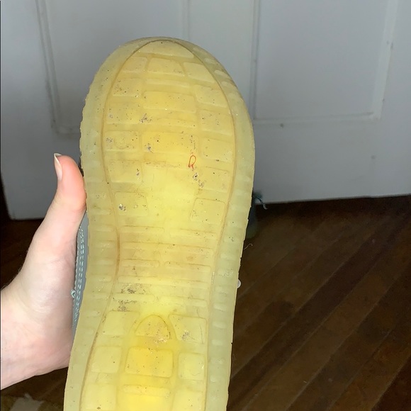 Glow up sneakers - Picture 3 of 3